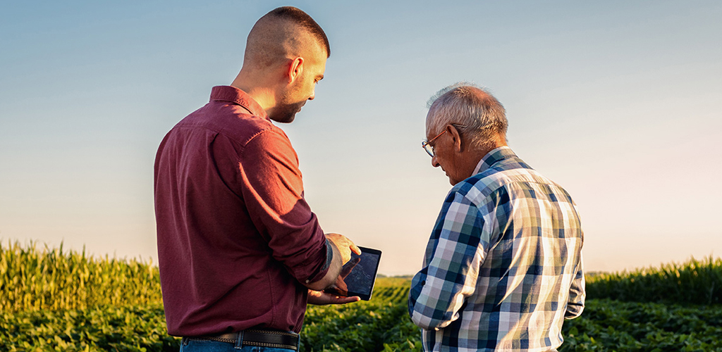 Sales conversation with farmer